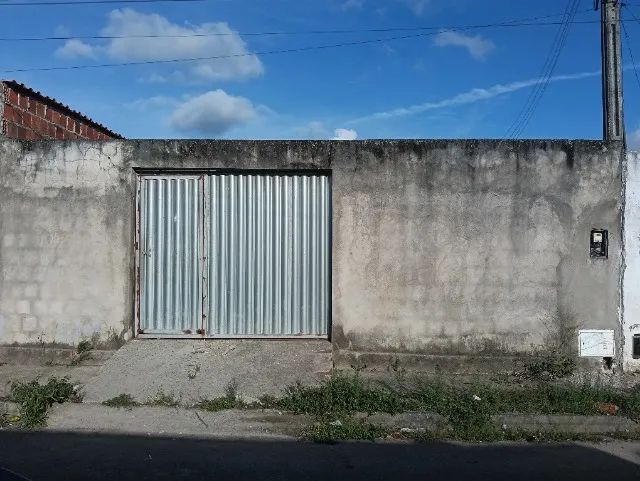 Casa no conjunto Jarbas Oiticica -Rio Largo , 2 quartos .