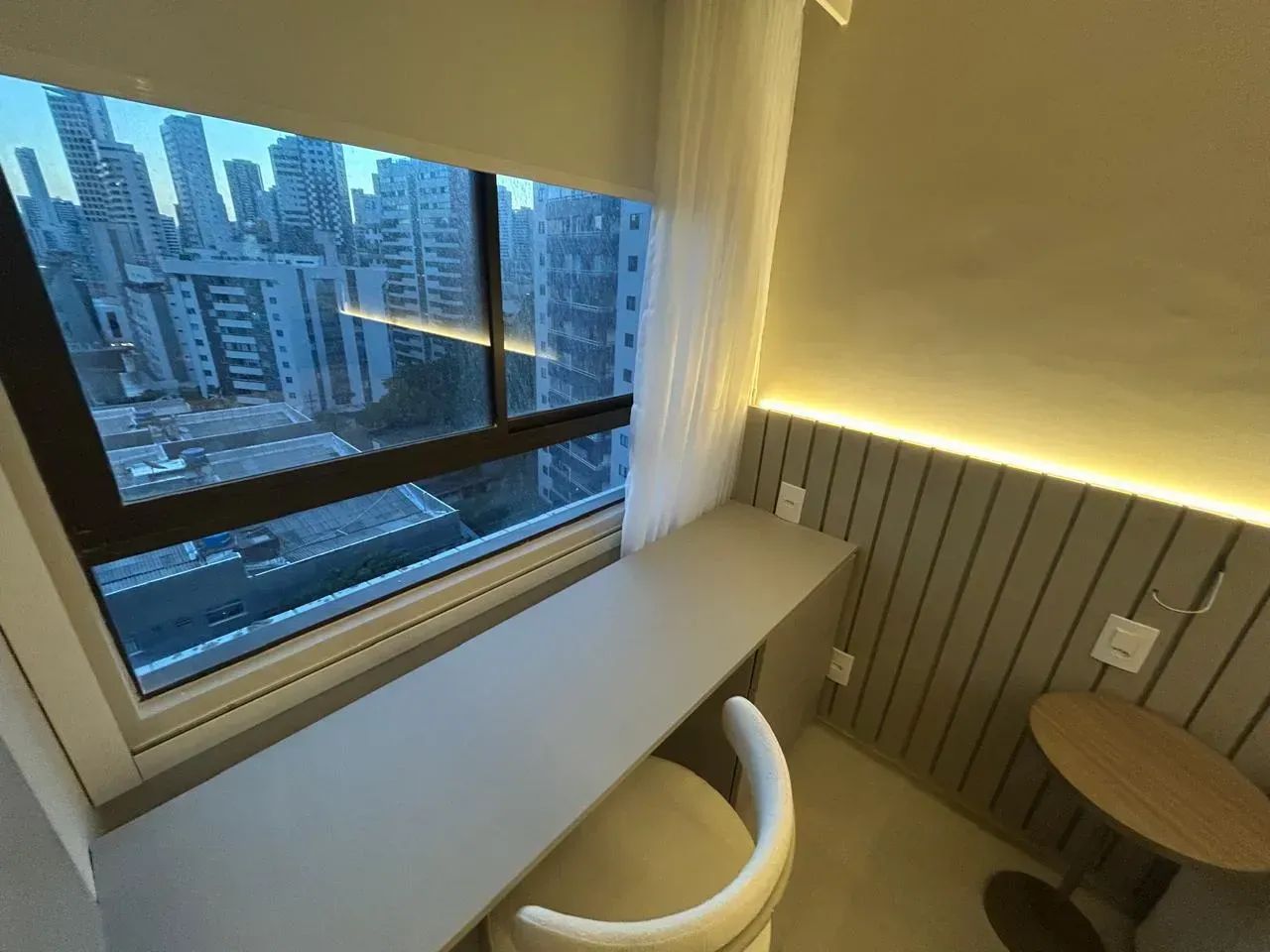 FINÍSSIMO ACABAMENTO MOBILIADO COM DOIS QUARTOS