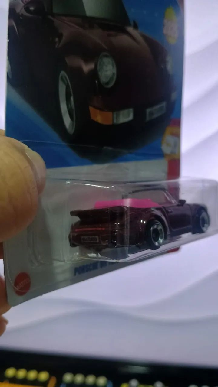 Hot Wheels PORSCHE 911 TURBO CABRIOLET  - Foto 3