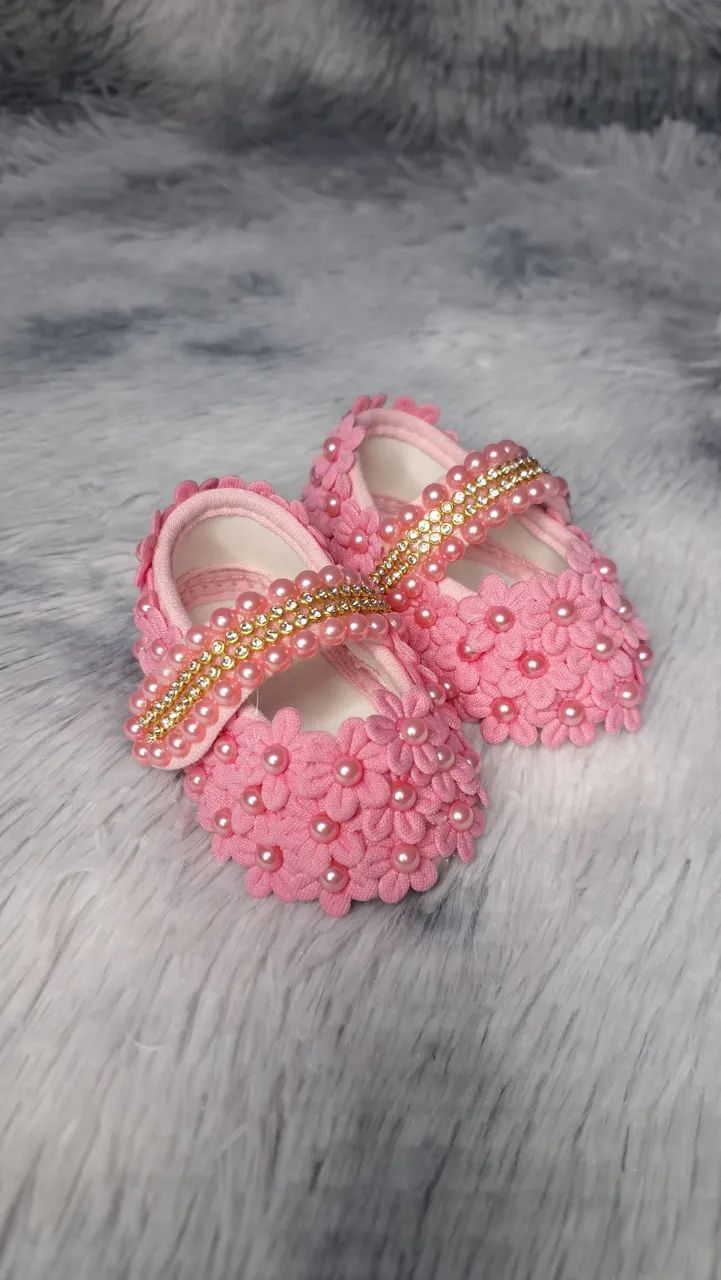 Sapatinhos de bebê menina luxo com perolas  apenas R$ 35 reais - Foto 5