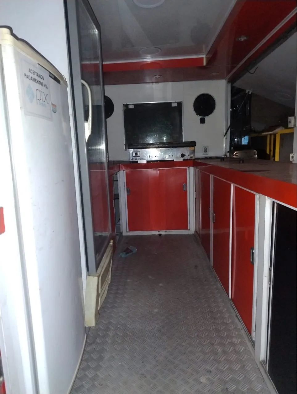 Vendo Foodtruck em ótimo estado - Foto 2