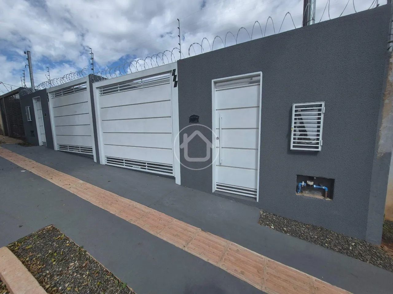 CASA NOVA PRÓXIMO AO ATACADÃO CEL ANTONINO