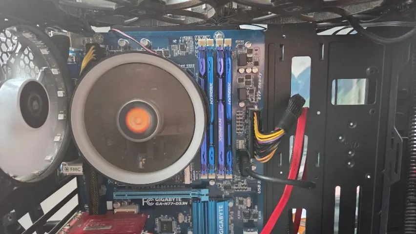 Placa Mãe Gigabyte Ga-h77-ds3h Lga 1155 - Foto 3