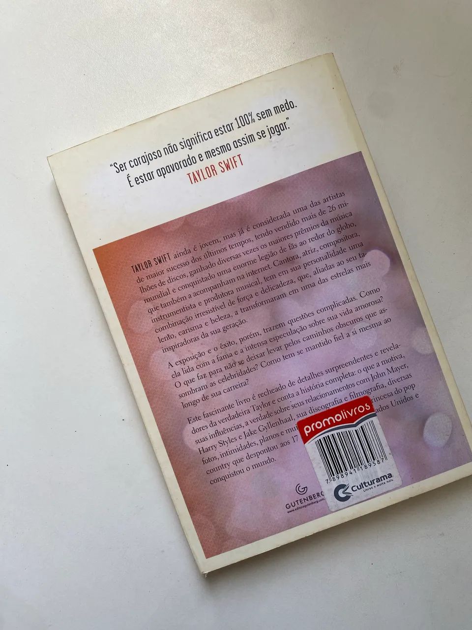 livro Taylor Swift  - Foto 2