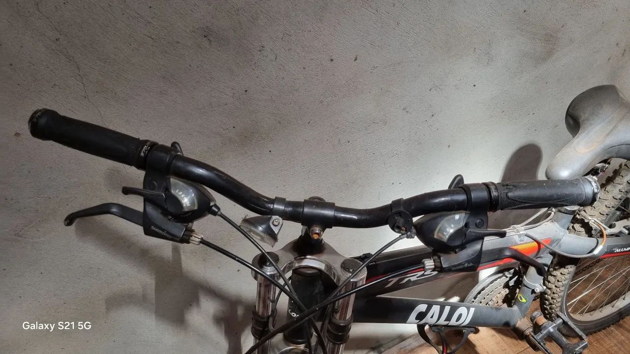 Vendo Bicicleta Caloi aro 26 - Foto 2