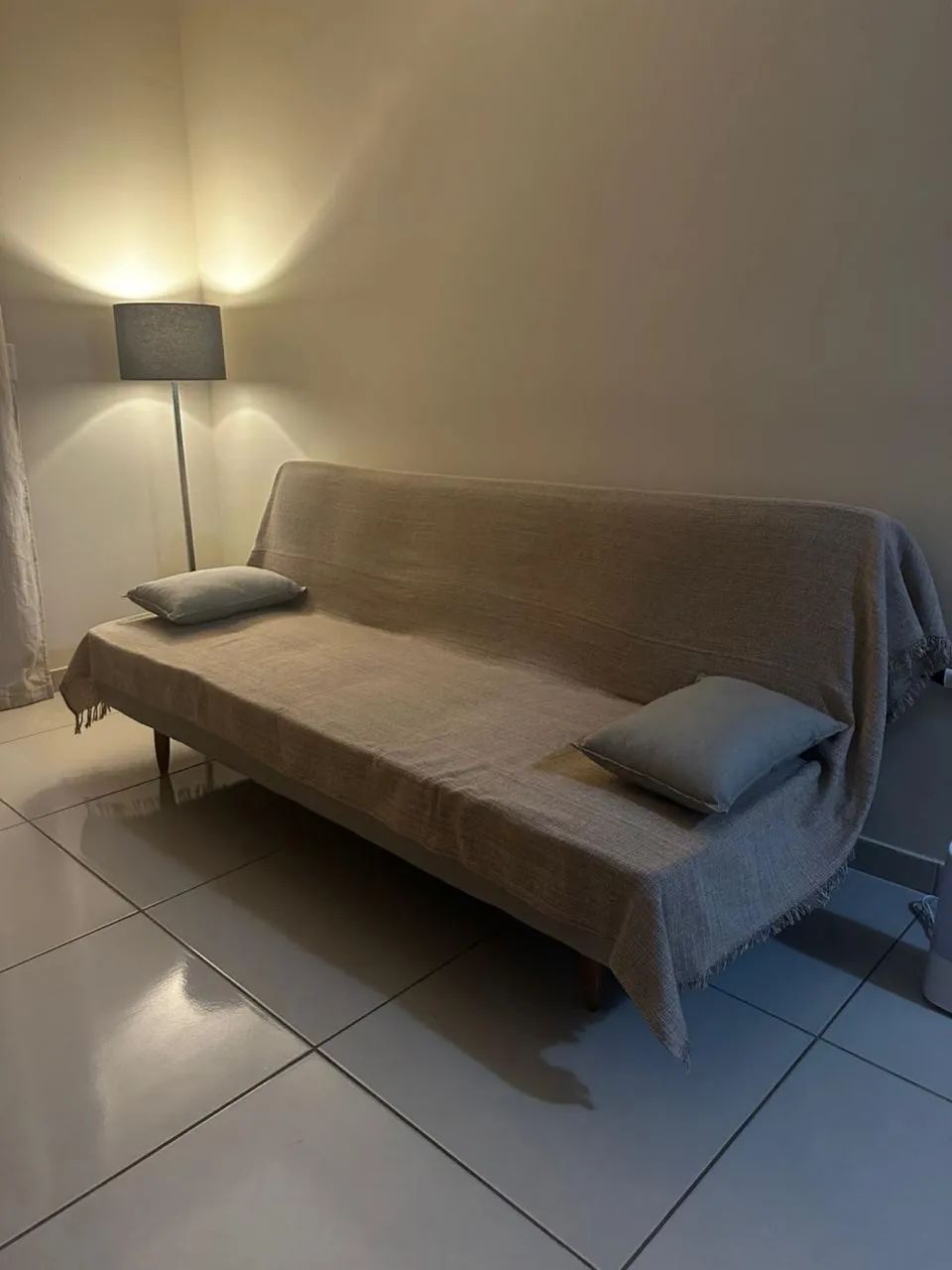 Sofá cama (2 meses de uso)  - Foto 2