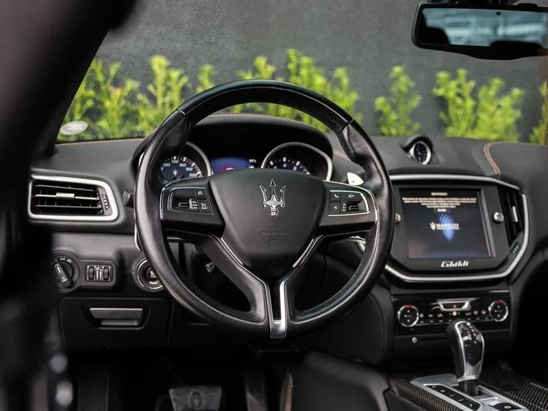 Maserati Ghibli 3.0 V6 330cv Aut., foto 14 de 18