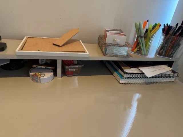 Mesa de escritório off white - Foto 3
