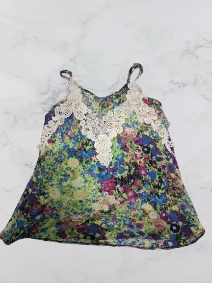 blusa regata floral com renda