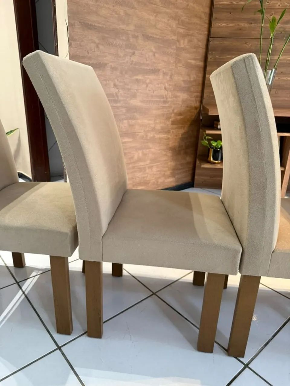 Conjunto com 6 cadeiras estofadas para sala de jantar - Excelente estado - Foto 5