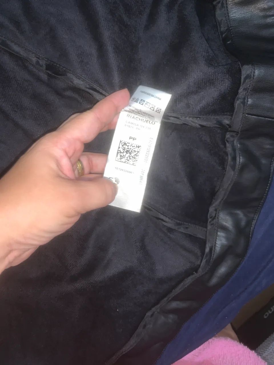 Jaqueta e vestido de couro, escova secadora  - Foto 3