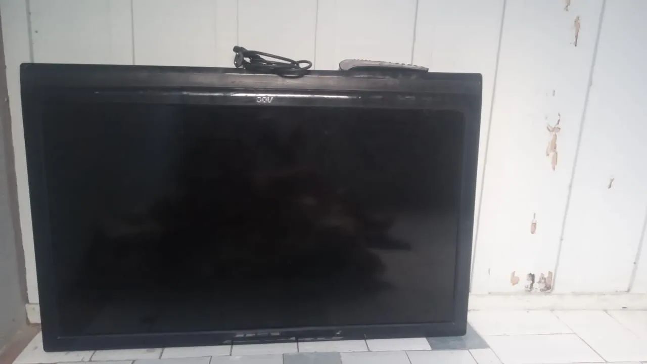 Vendo TV 42 polegadas 