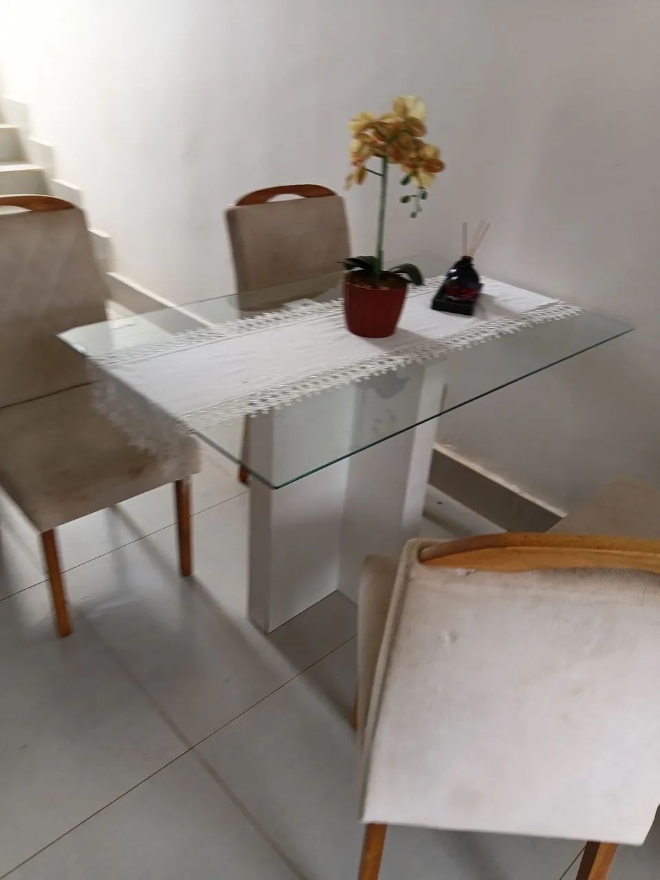 Mesa de vidro com 4 cadeiras - Foto 5