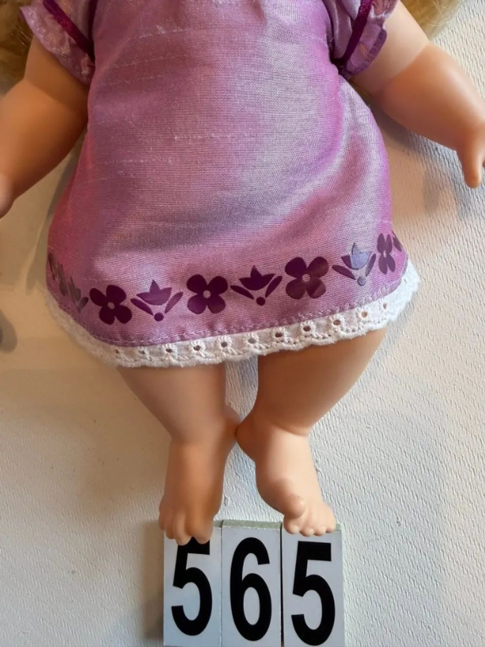 Rapunzel original Disney Store 33 cm - Foto 5