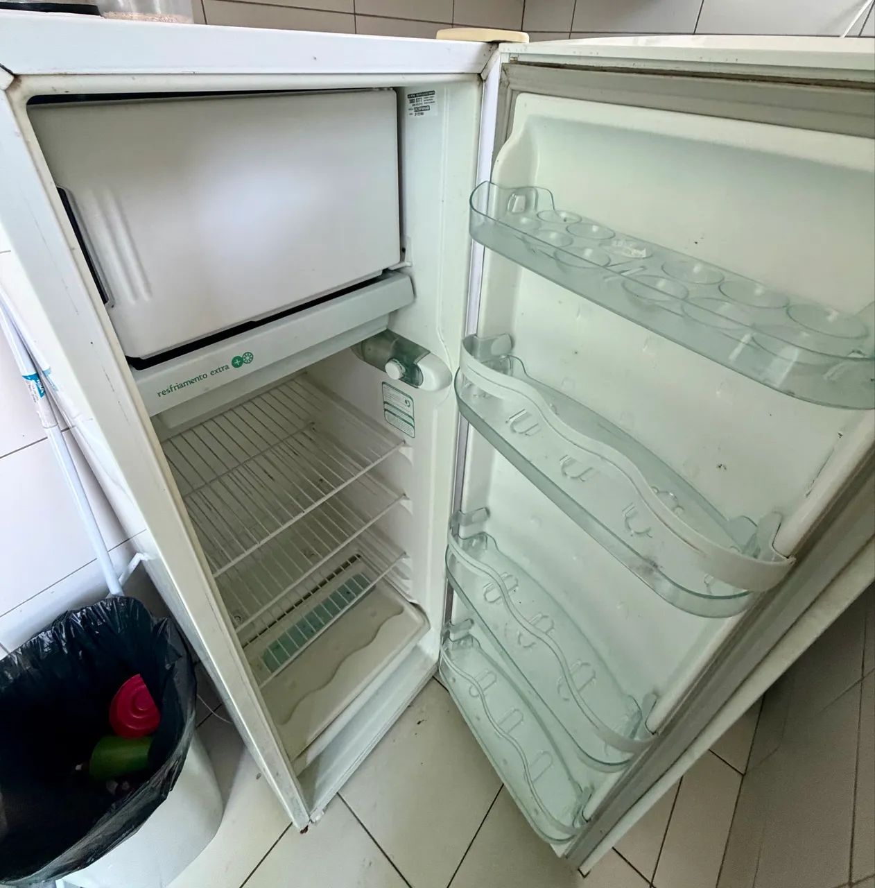 Geladeira e estufa