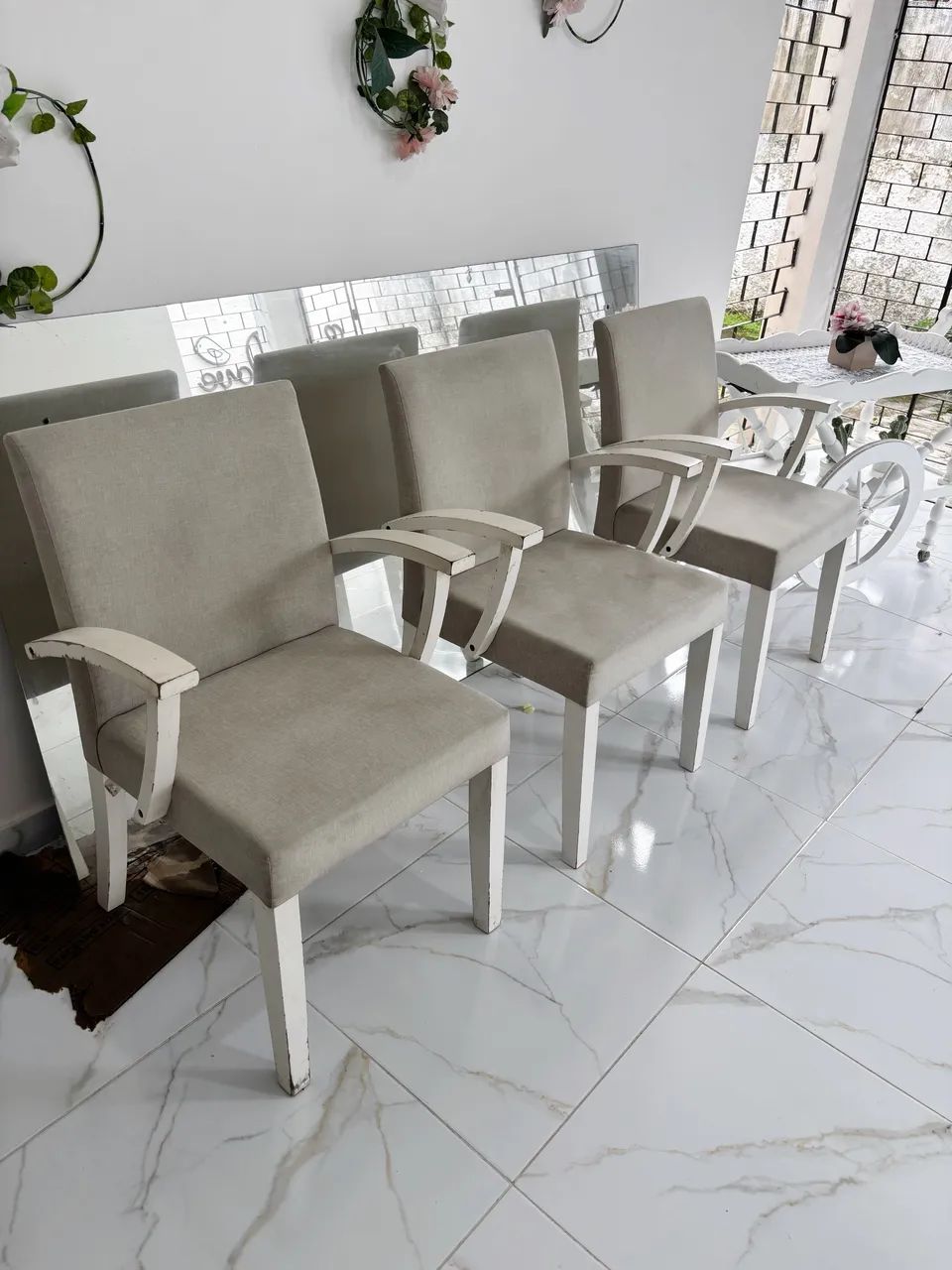 Lote 3 cadeiras de linho (estilo poltrona) 