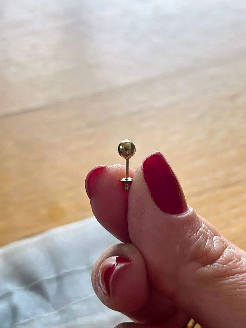Brinco bolinha ouro amarelo 18k legítimo  - Foto 5