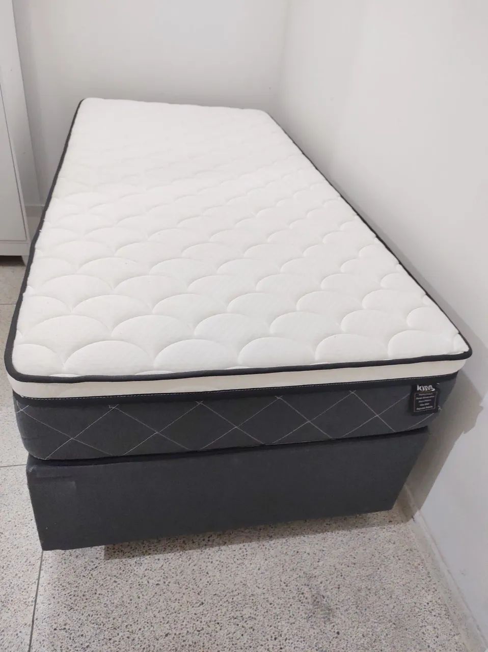 Cama box solteiro com colchão de mola (usada) - Foto 2