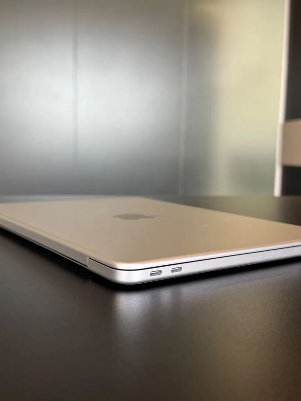 Macbook NEO 8GB 512GB 13'' Silver 20 ciclos Garantia 04/27
