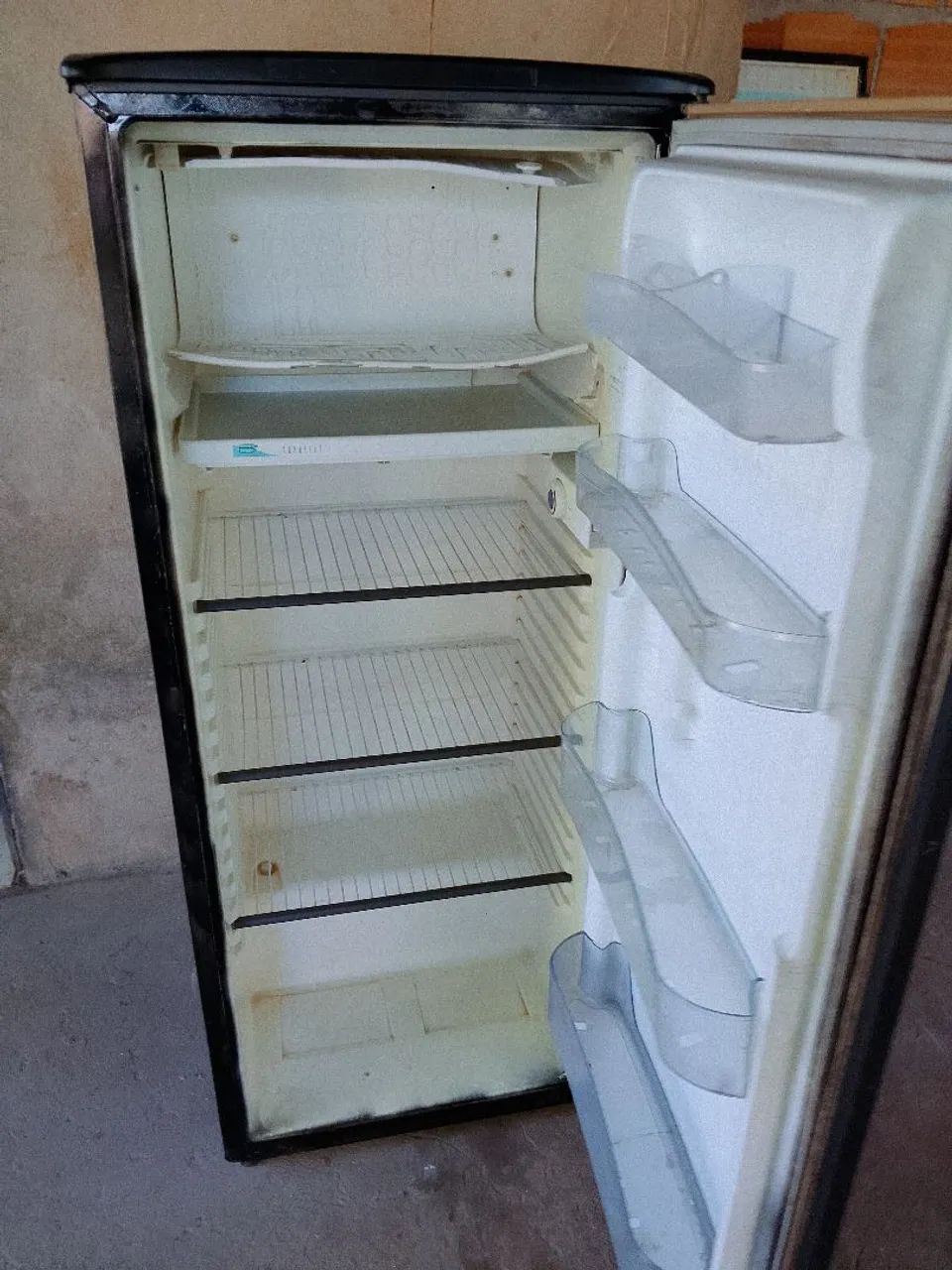 Vendo geladeira funcionando perfeitamente  - Foto 4