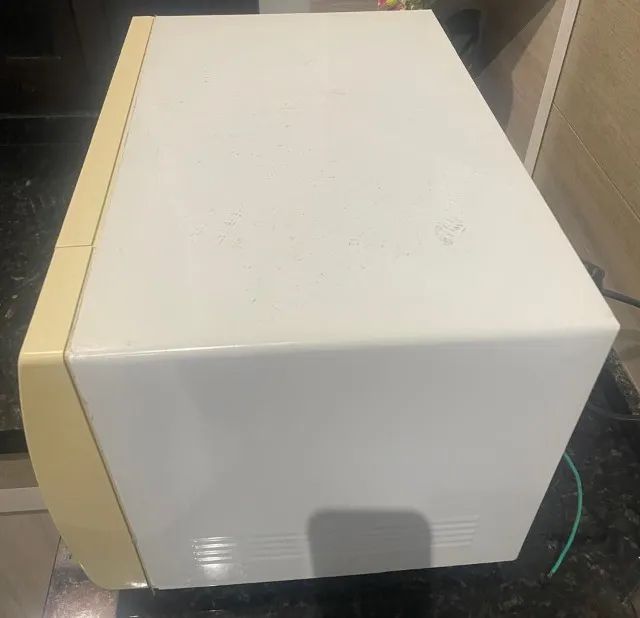 Forno microondas Panasonic 23 litros - Foto 4