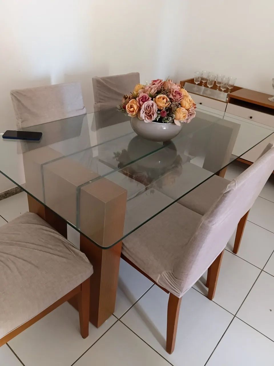 Mesa de 6 cadeiras