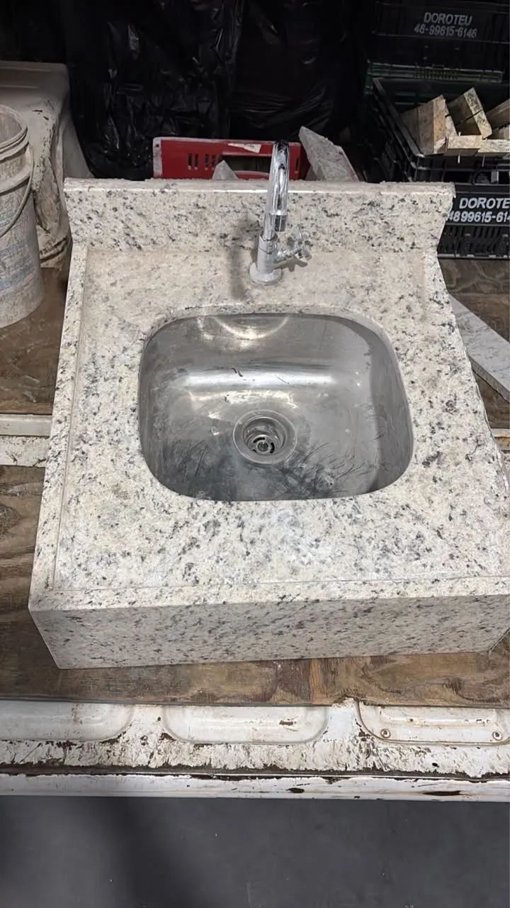 Bancada de mármore com torneira  - Foto 2