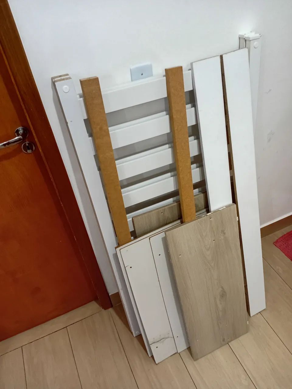 Berço usado desmontado com algumas marcas de uso. - Foto 3