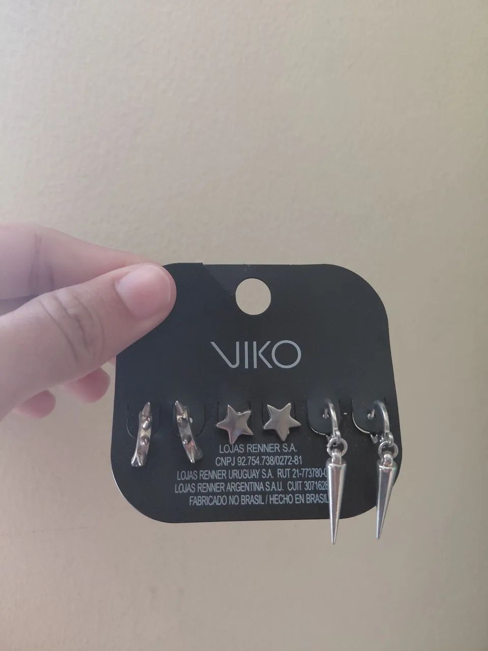 Brincos da Renner Viko