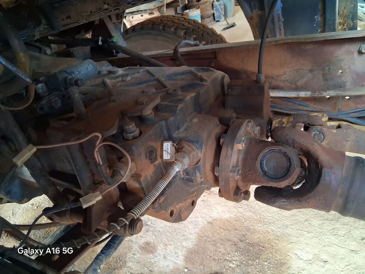 Vende_ se caminhao cacamba . - Foto 5