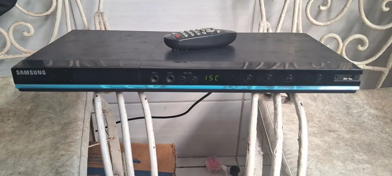 Dvd player Samsung com controle RS 80.00 