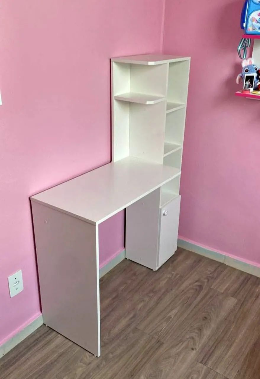 Escrivaninha em MDF