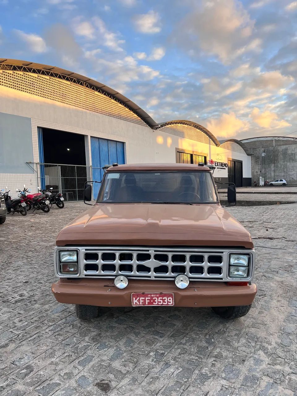 Ford F-1000 F-1000 Super Diesel / Super Diesel Turbo 1985