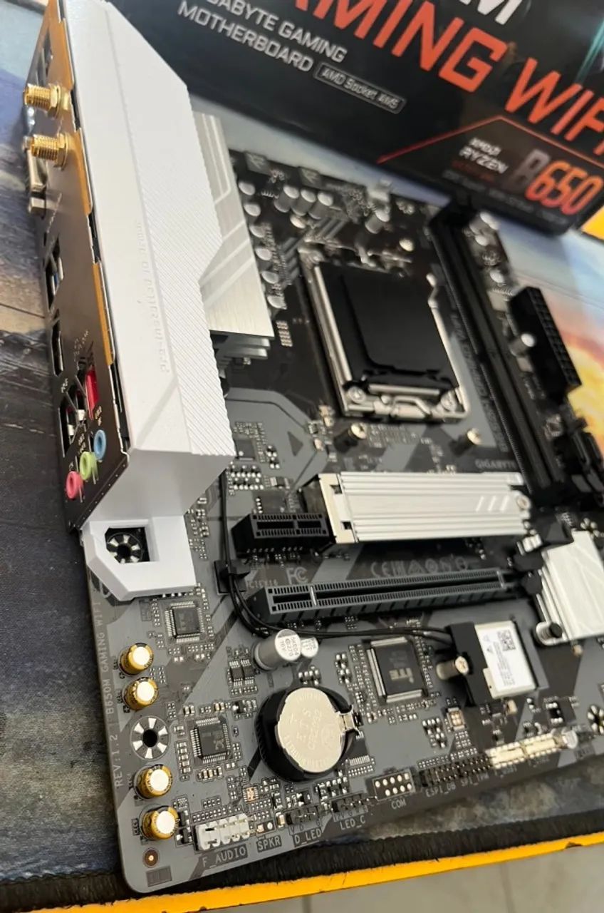 Placa Mãe B650B Gaming Wifi Gigabyte Nova - Foto 5