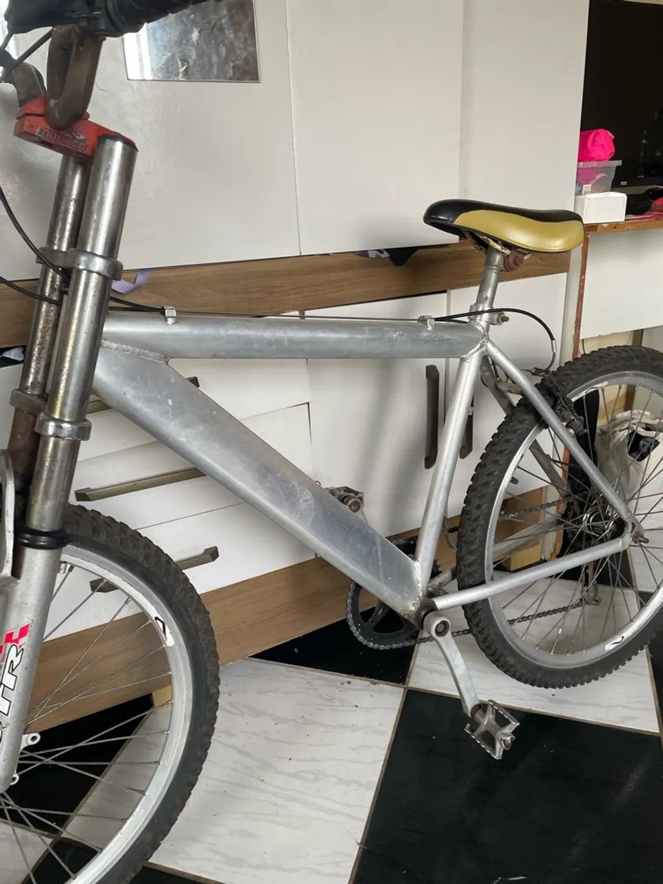 BICICLETA QUADRO DE ALUMÍNIO 