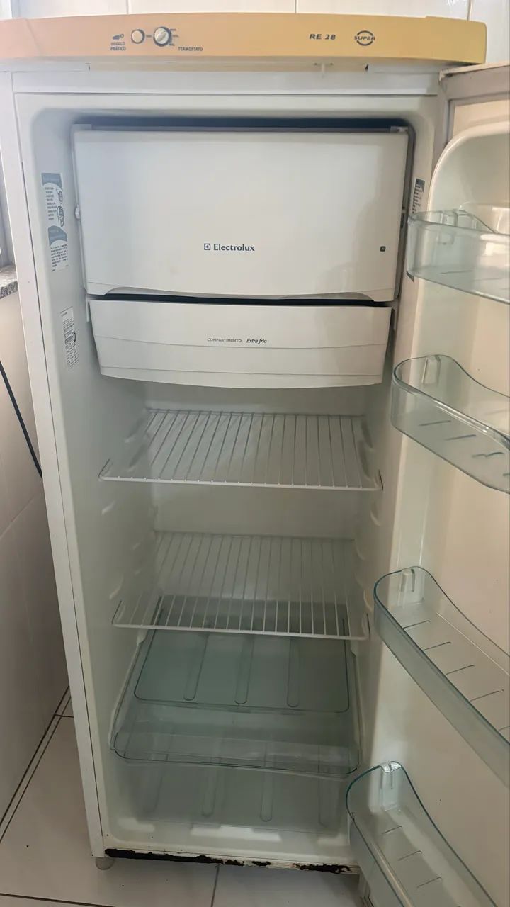 Geladeira Electrolux Compacta 240L - Ótimo Estado! - Foto 2