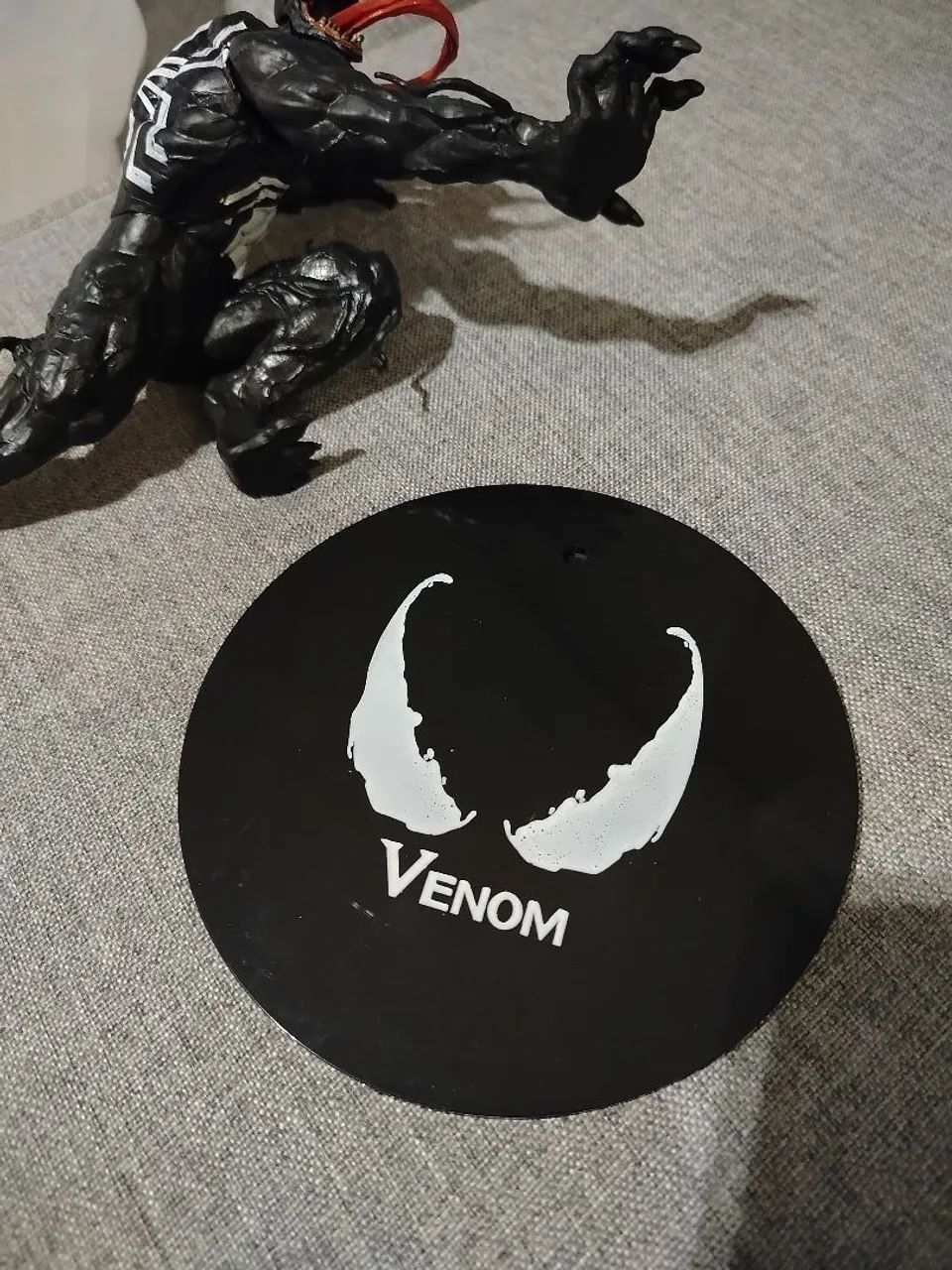 Boneco / Estátua - Venom Homem-Aranha 15 cm de largura - Hobbies e