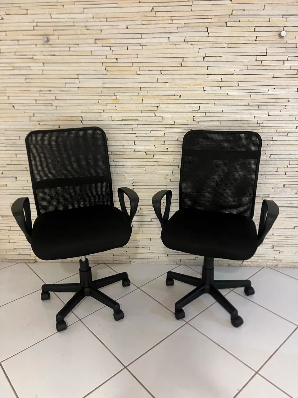 Swivel Office Chairs with Mesh Backrest