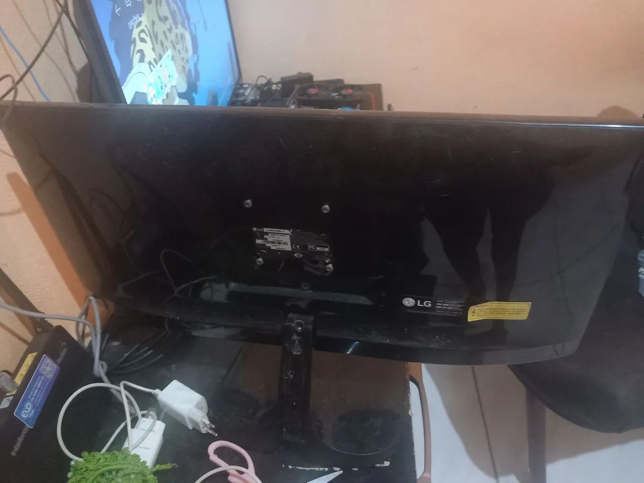 Vendo monitor ultrawide da LG 24 polegadas - Foto 4