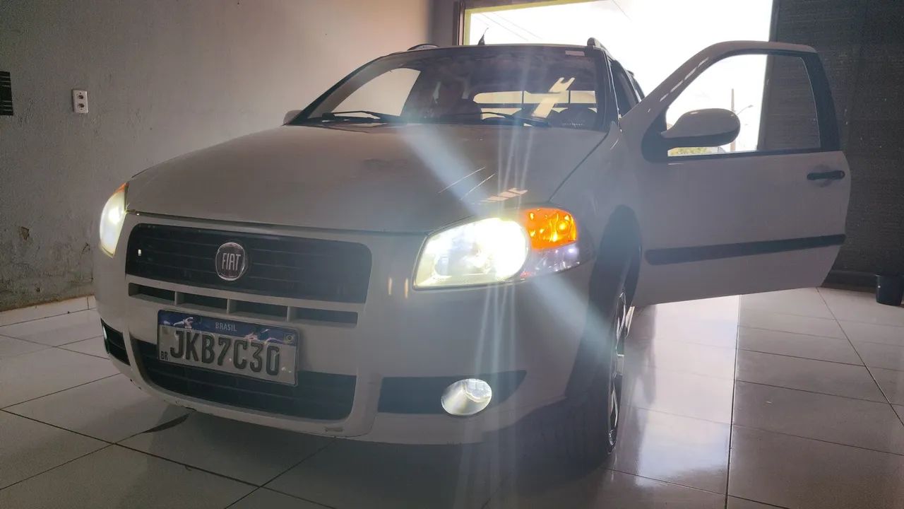 Fiat Strada Working 1.4 MPI Fire Flex 8V CD 2012