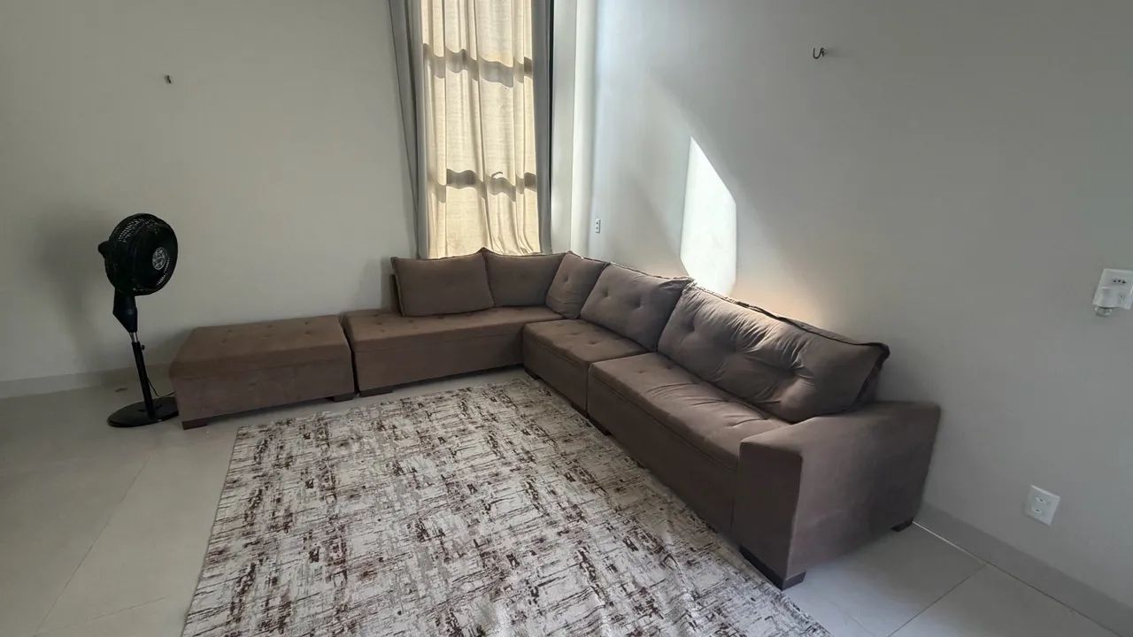 Sofá lindo e conservado! Conforto e estilo para sua sala ? Aproveite! - Foto 2
