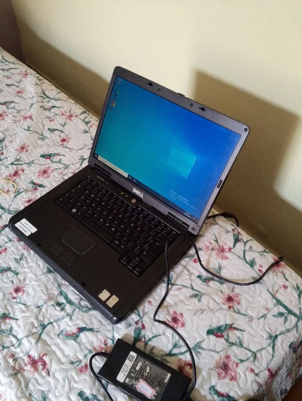 Dell Vostro 1000 15,4" AMD - Liga e Funciona - Teclado com Falha