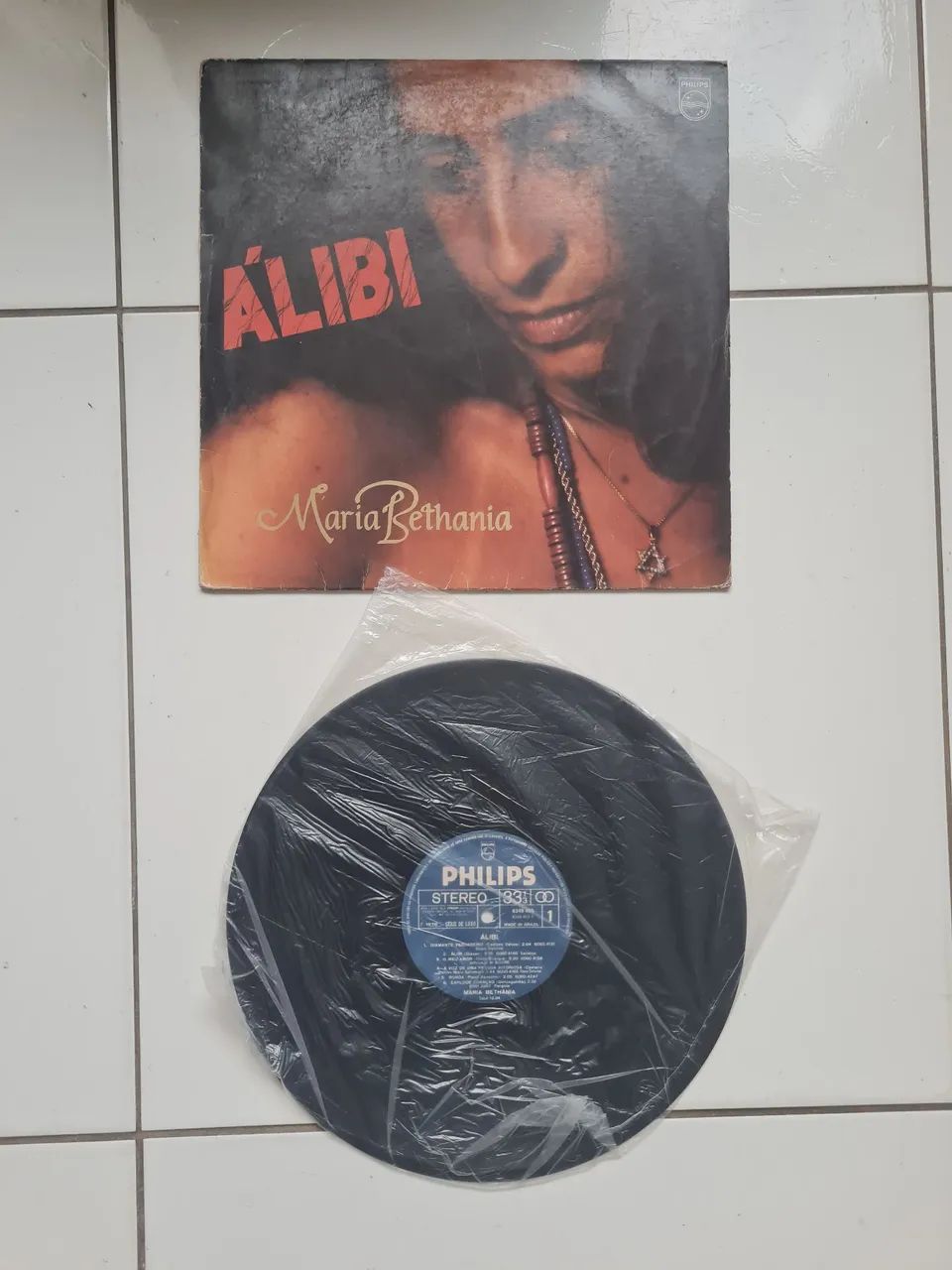 Disco Vinil LP Maria Bethania " Álibi " com encarte ( 1978)