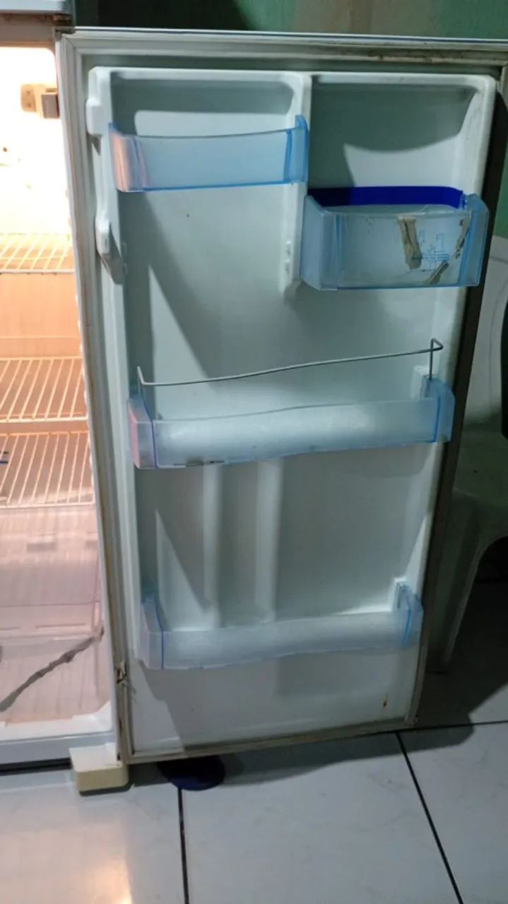 Geladeira usada em bom estado 