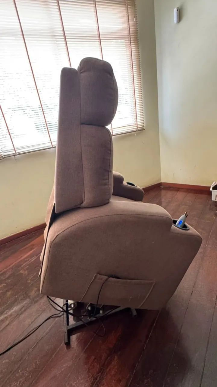 Poltrona Reclinável Elétrica com Massageador Damie - Bege - Foto 5