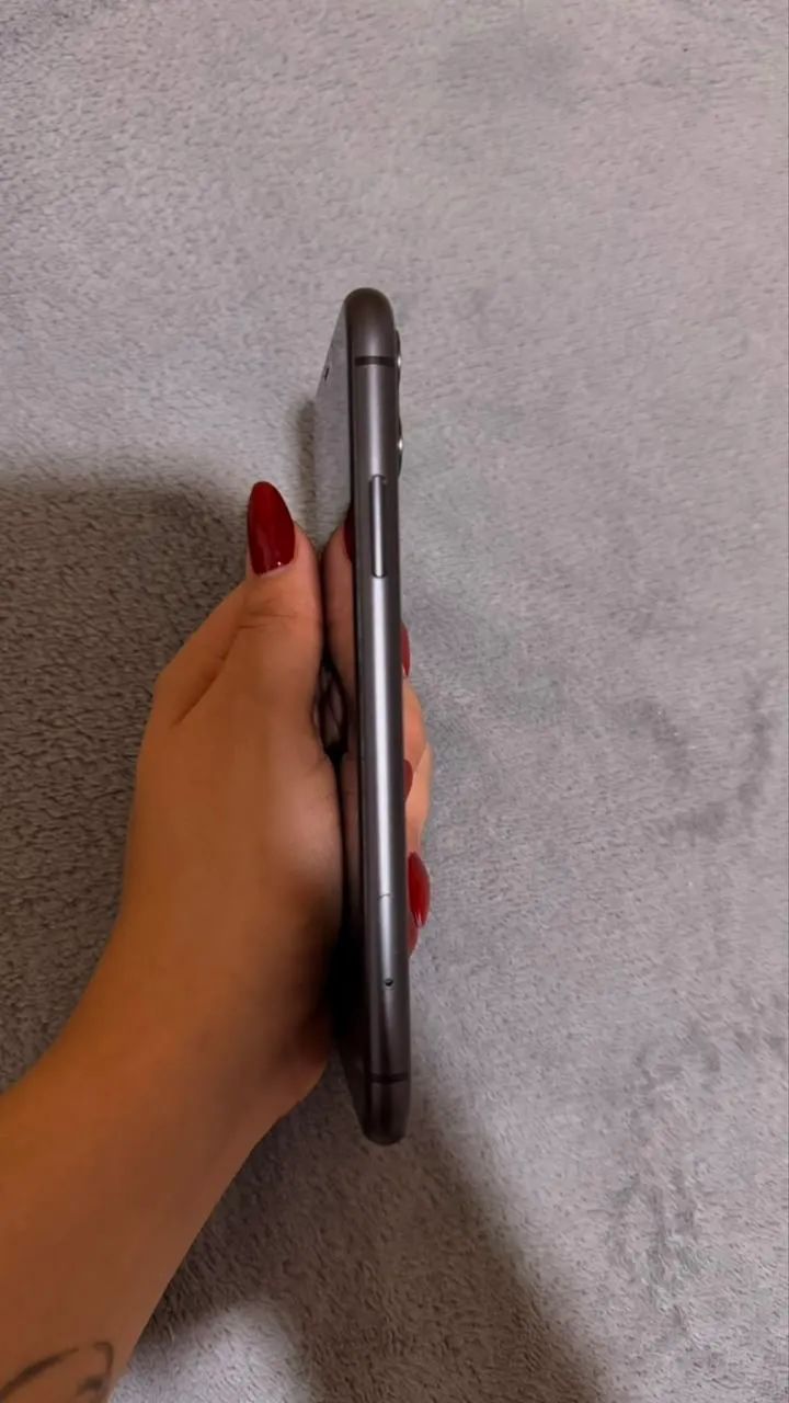 iPhone 11 excelente estado - Foto 2