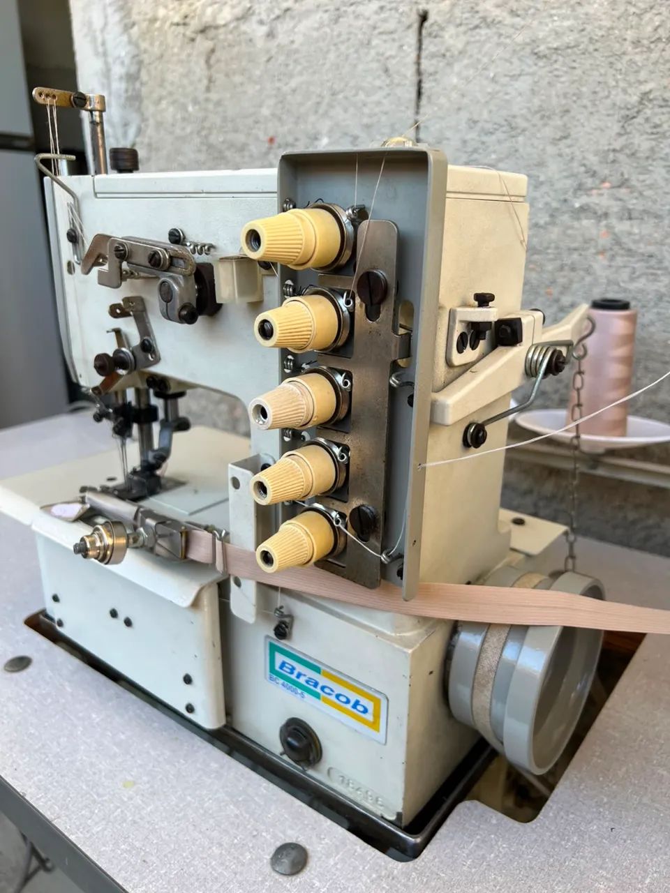 Galoneira industrial regulada 