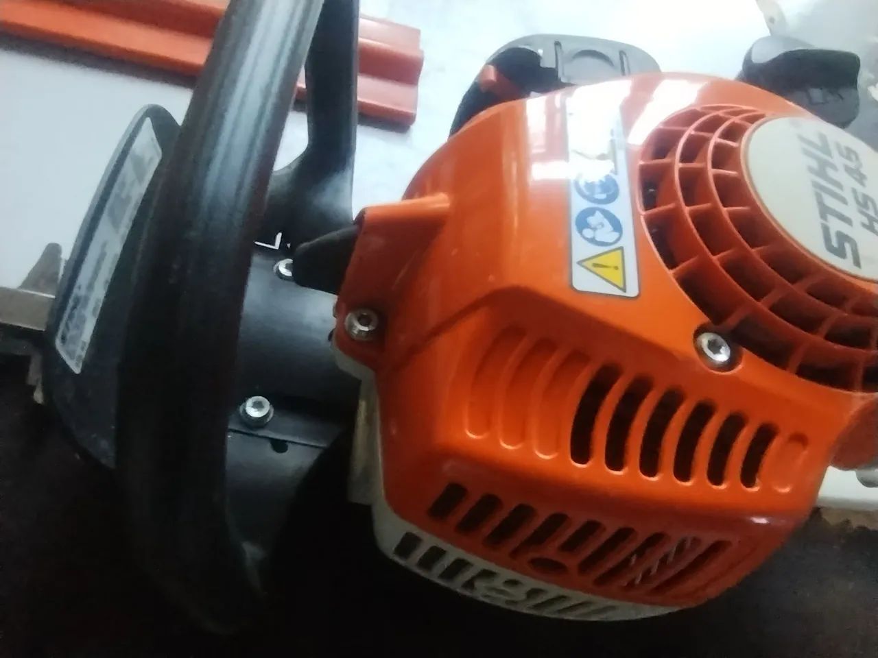 Máquina  sthil hs 45 , pra aparar cerca viva etc.semi nova revisada . 1,330,00 - Foto 4