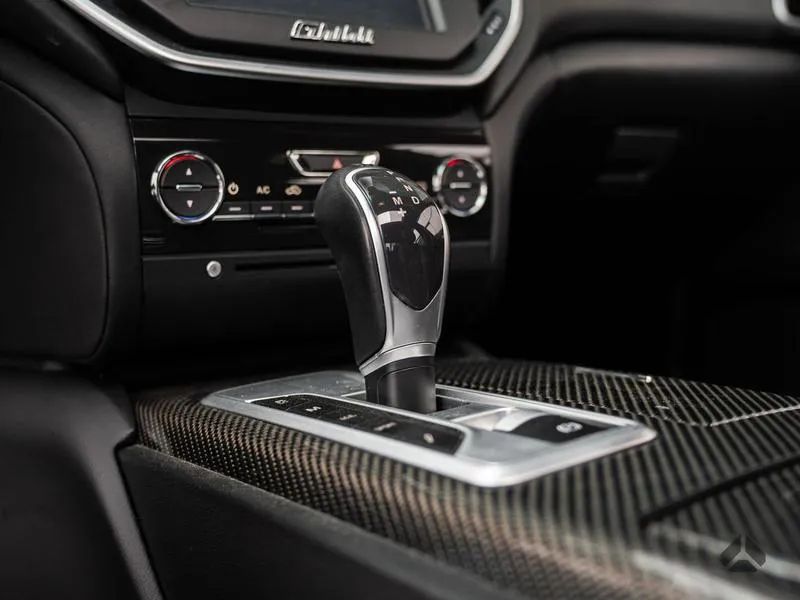 Maserati Ghibli 3.0 V6 330cv Aut., foto 10 de 18