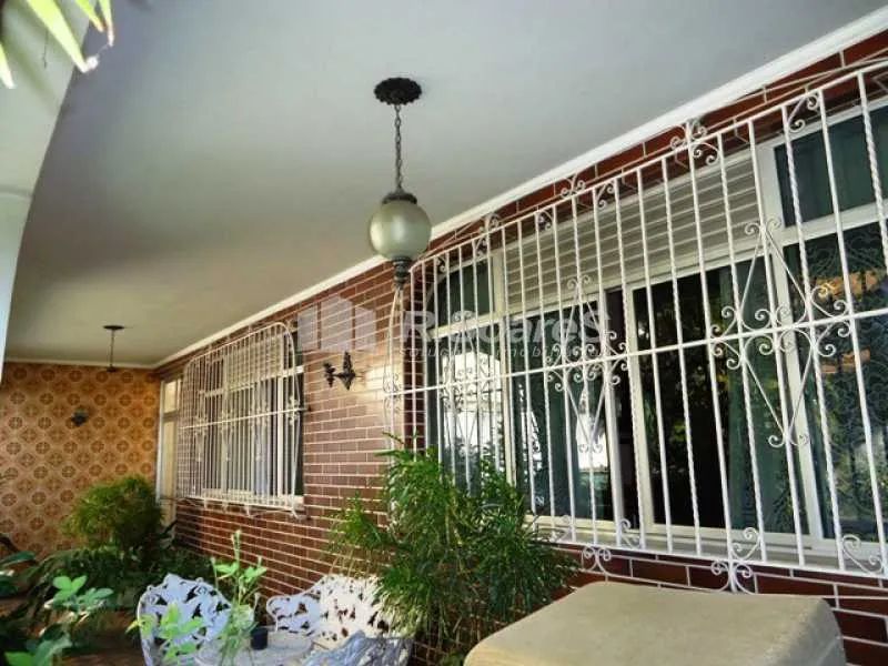 Casa com 03 quartos, rua das Rosas, Vila Valqueire - Foto 5